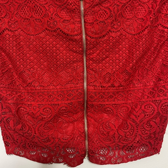 Bebe red lace skirt/crop top 2 piece set size XS - Picture 5 of 17